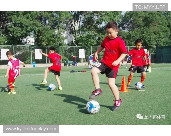 乒乓球俱乐部完善青训营师资力量与课程体系，乒乓球青训队
